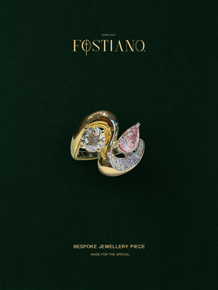 Fostiano 18K gold toi et moi ring with natural pear-shaped pink diamond and round white diamond